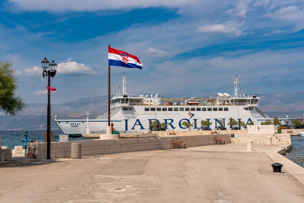 Jadrolinija-veerboot aan de kade
