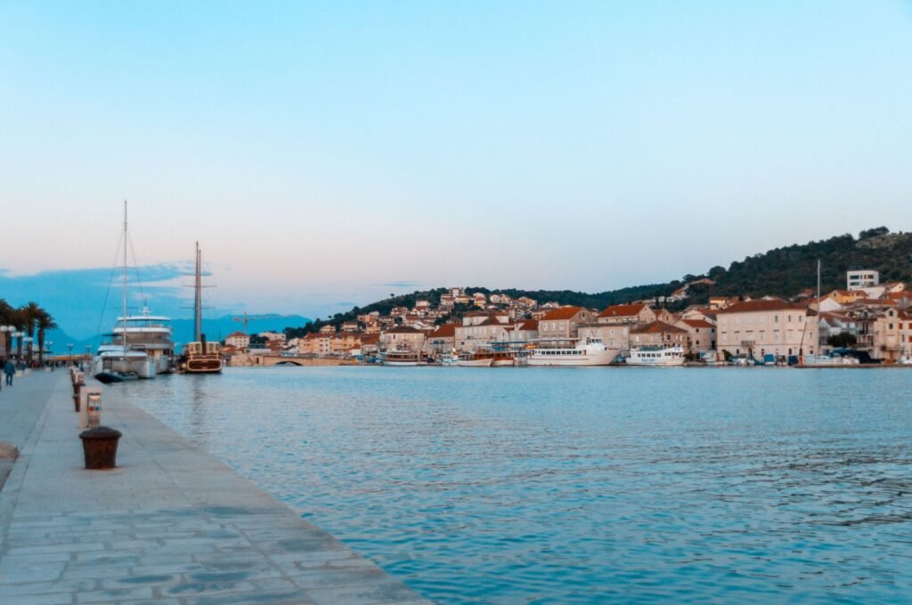 Kust bij Trogir
