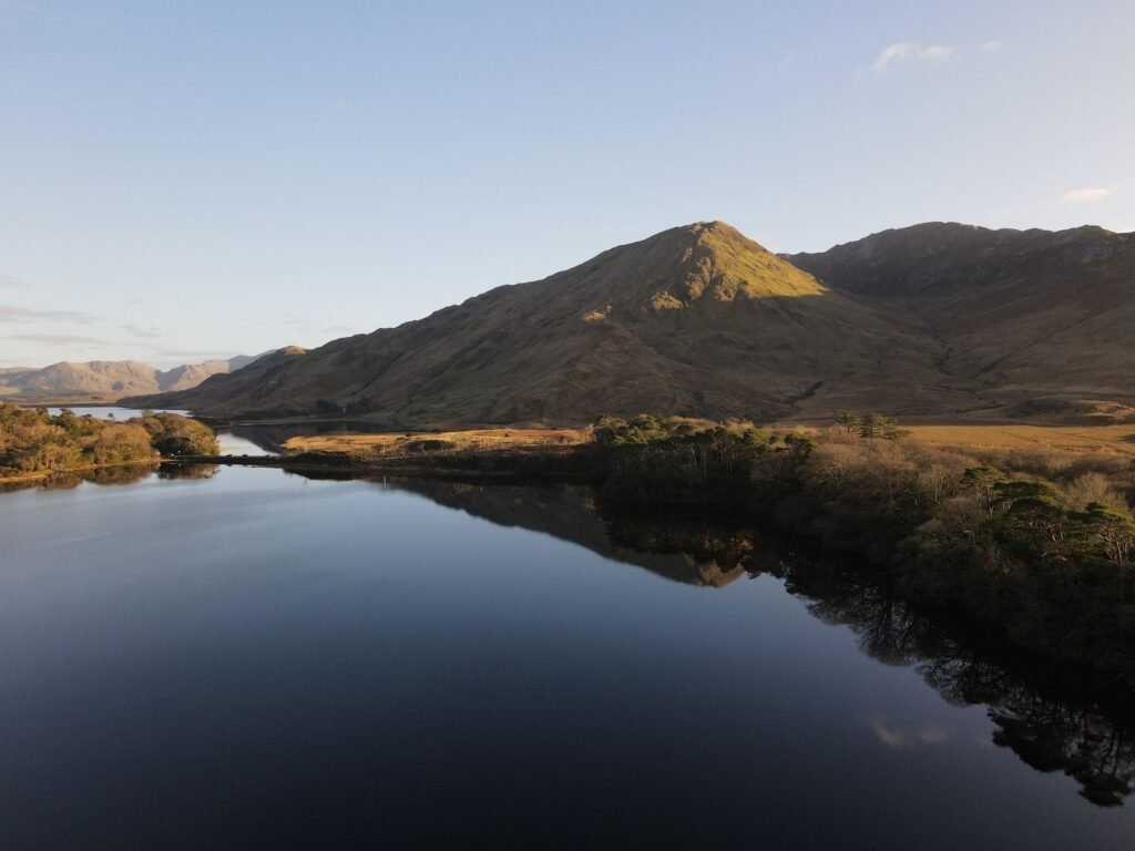Meer en berg in Connemara