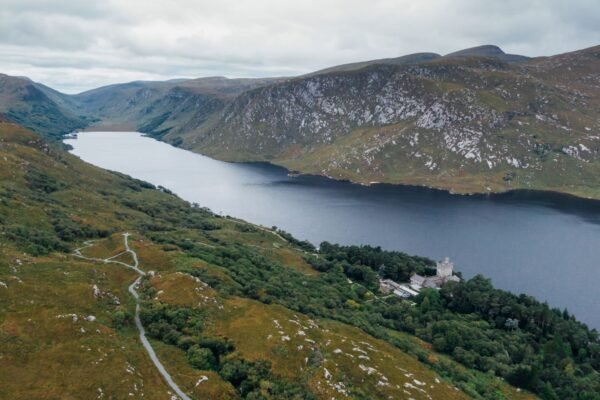 Glenveagh National Park in Donegal van bovenaf