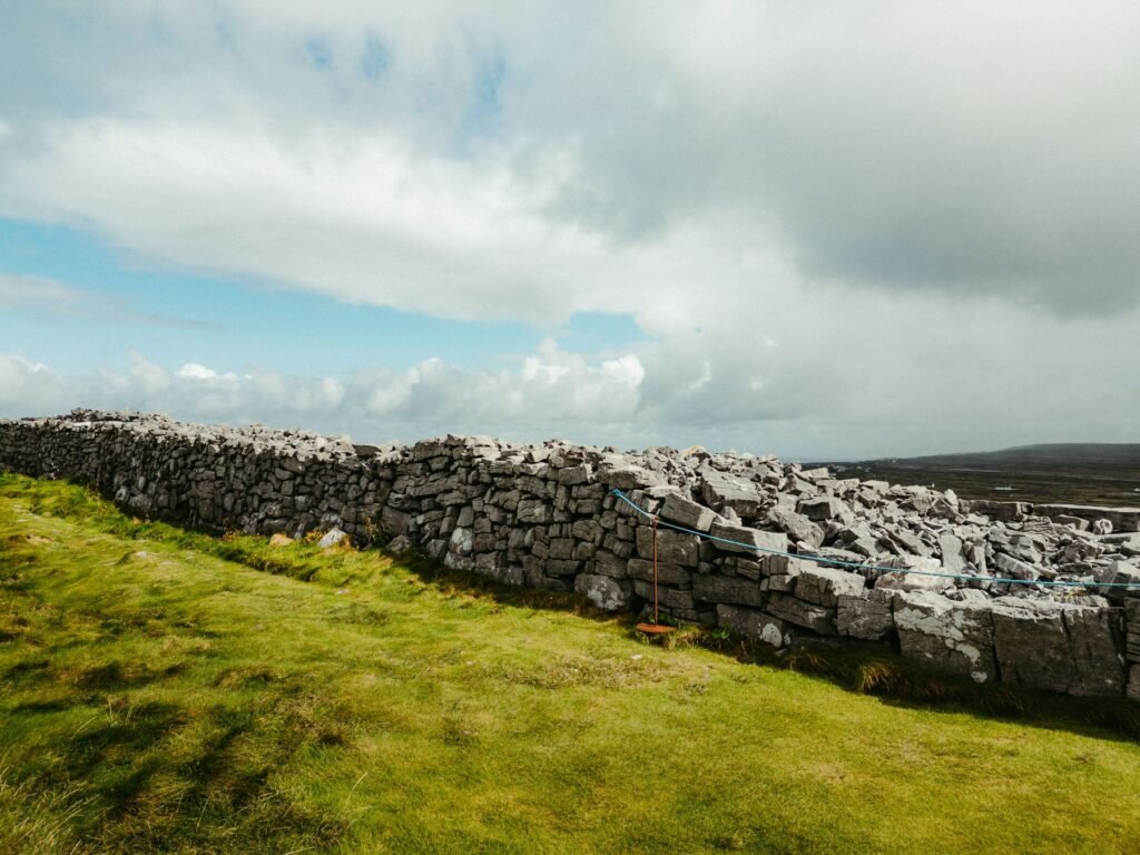 Stenen muur in County Clare