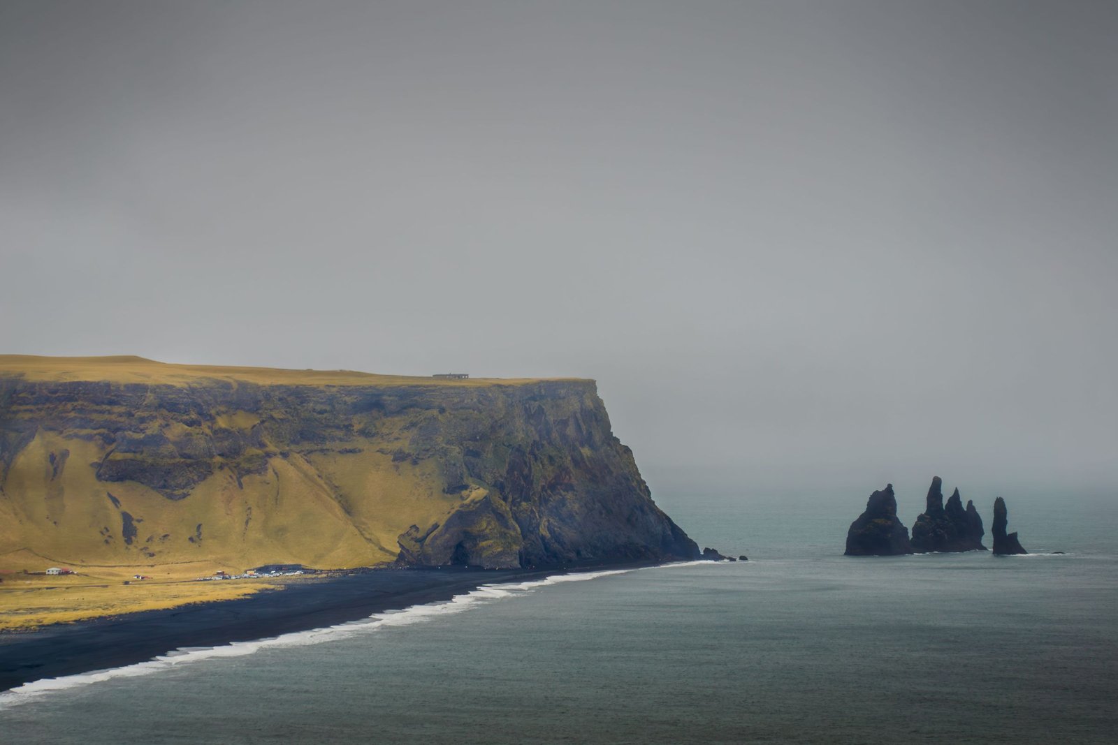 Reynisfjara bij Vík