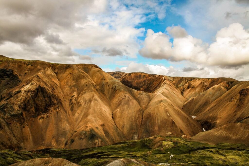 Bruine heuvels in Landmannalaugar