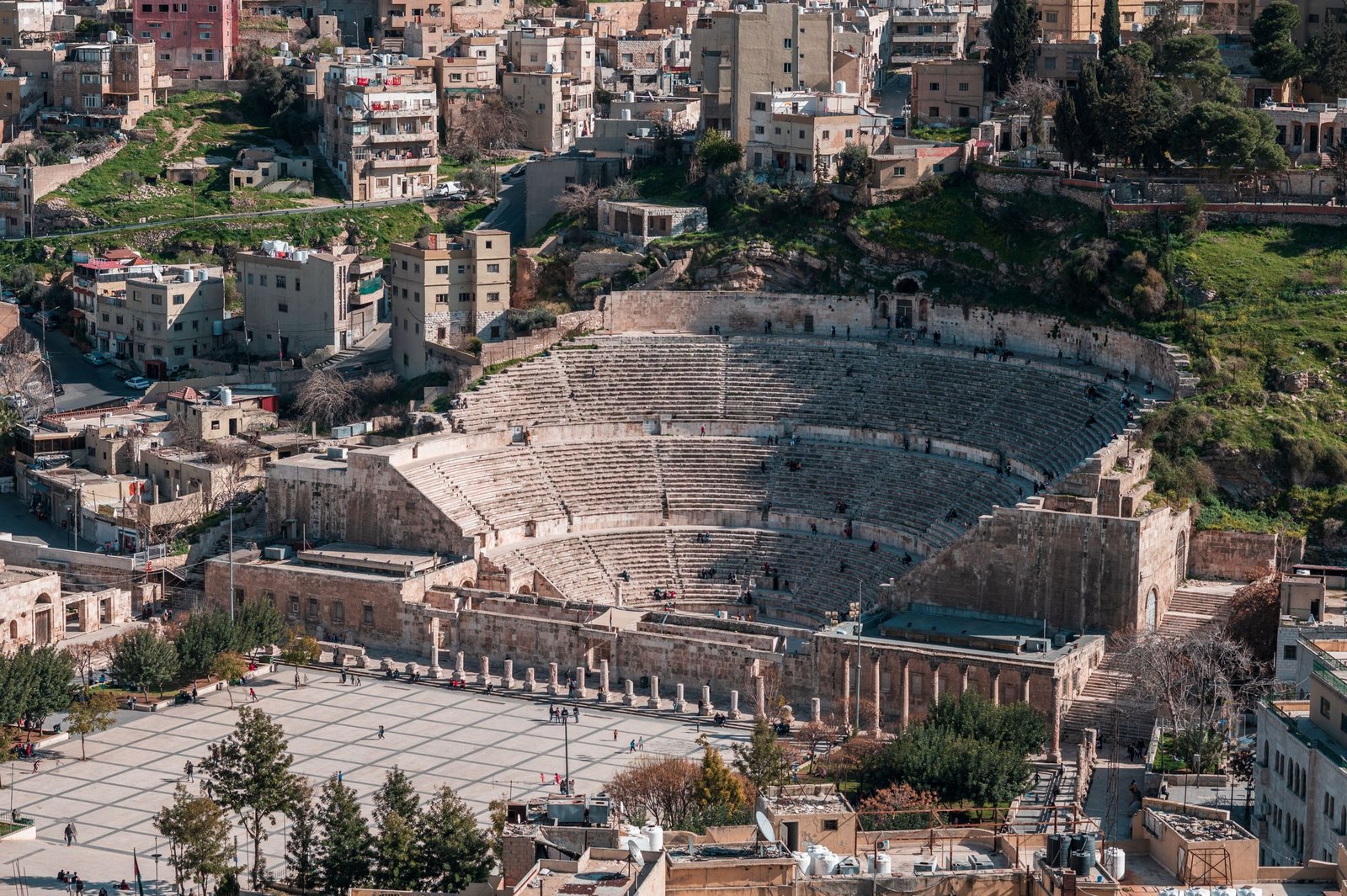 Het Romeinse theater in Amman van bovenaf