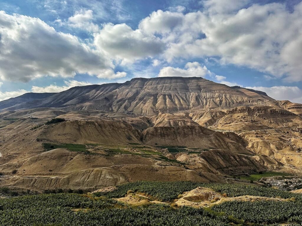 Bergen en akkers in Jordanië