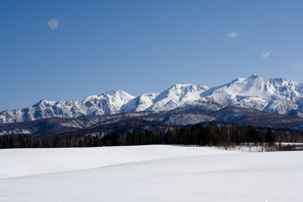 Besneeuwde bergen op Hokkaido