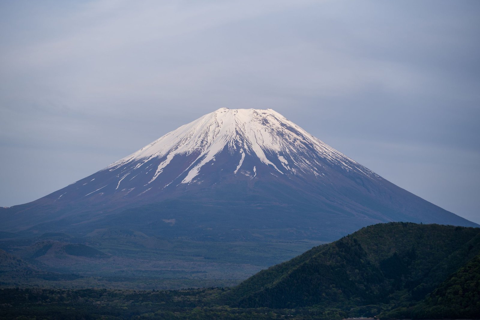 Besneeuwde top van Mount Fuji