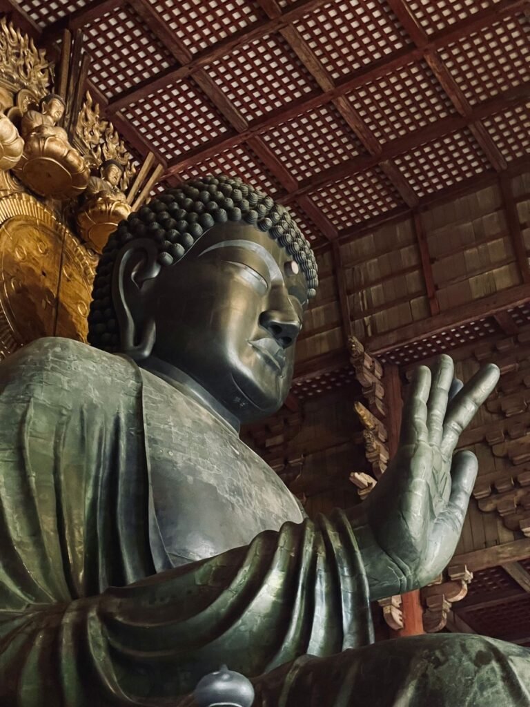 Het grote boeddhabeeld in Todaiji