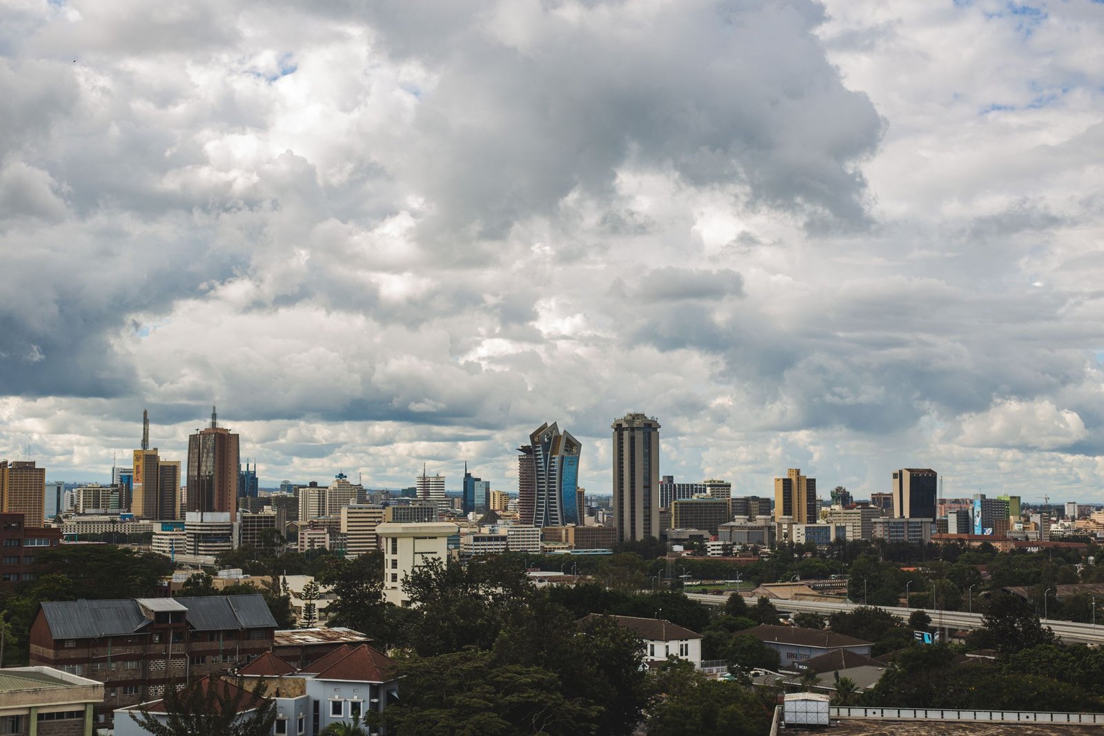 Nairobi onder een bewolkte lucht