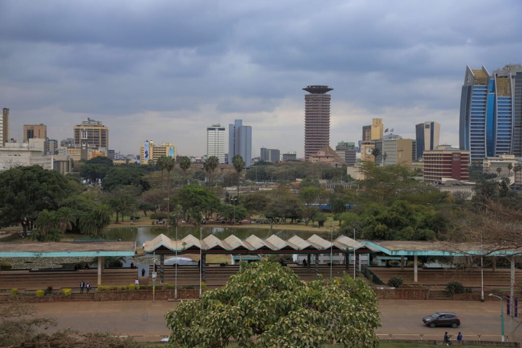 Skyline van Nairobi vanuit het park