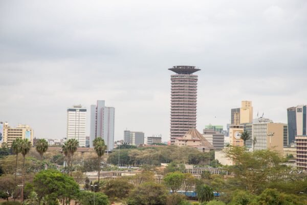 Het KICC in de skyline van Nairobi