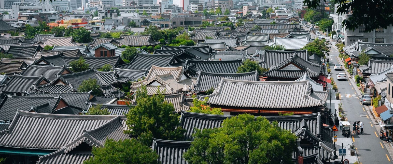 Daken van het hanokdorp in Jeonju