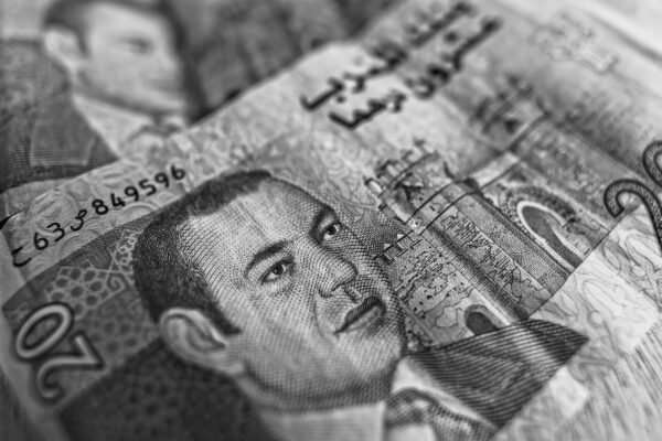 Een bankbiljet van 20 dirham van dichtbij