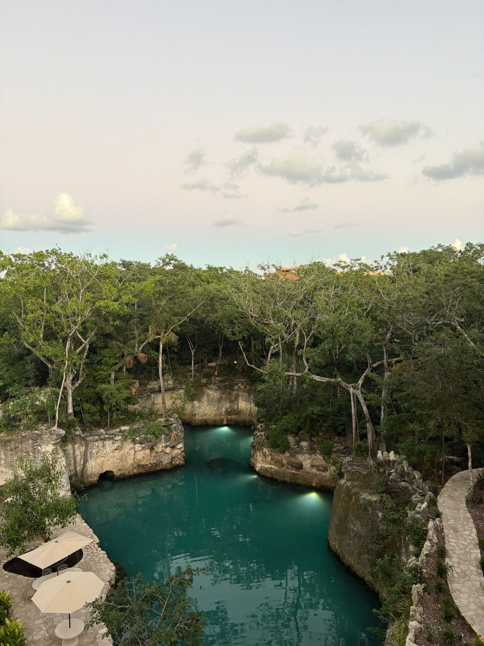 Open cenote op het schiereiland Yucatán