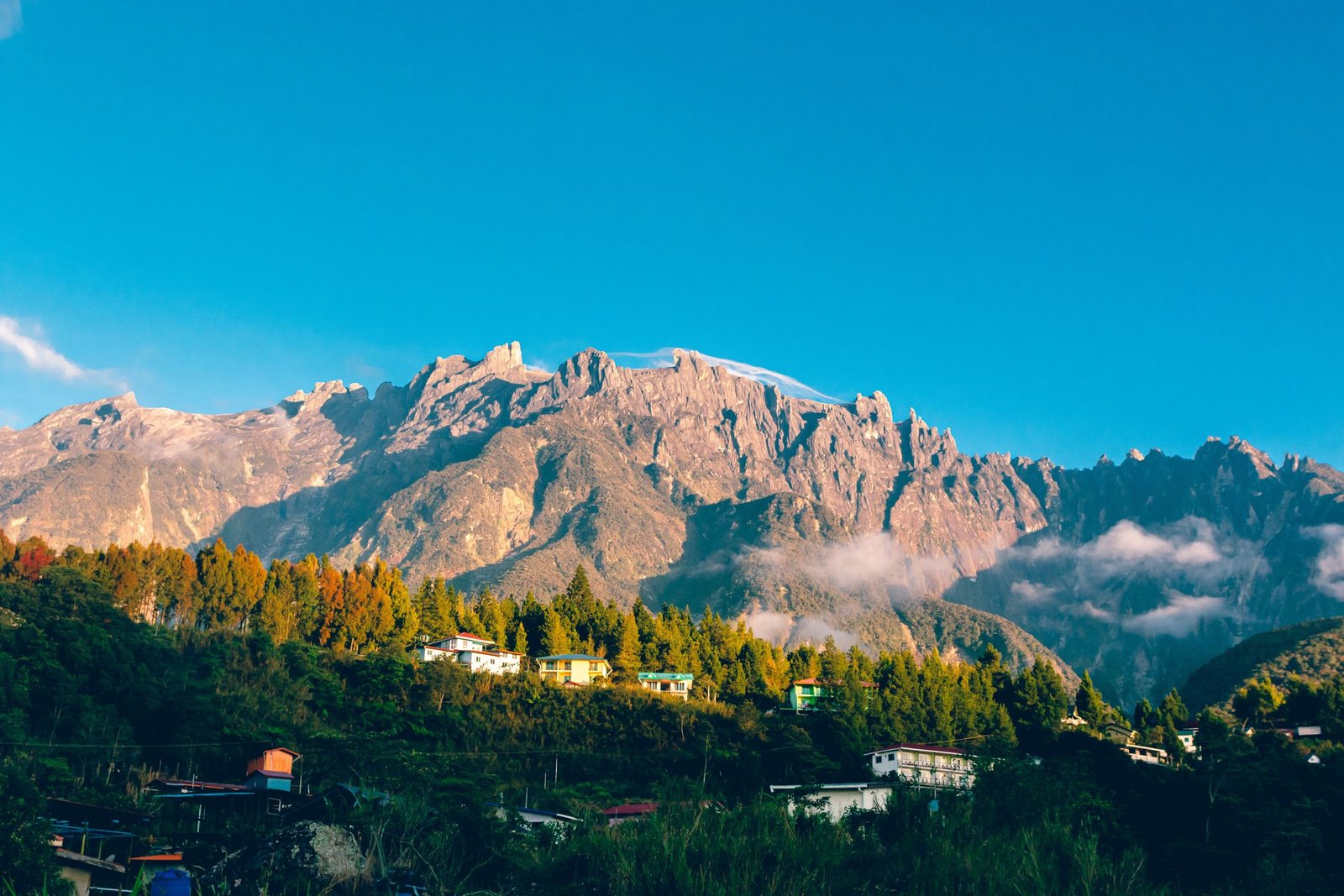 Mount Kinabalu boven Kundasang