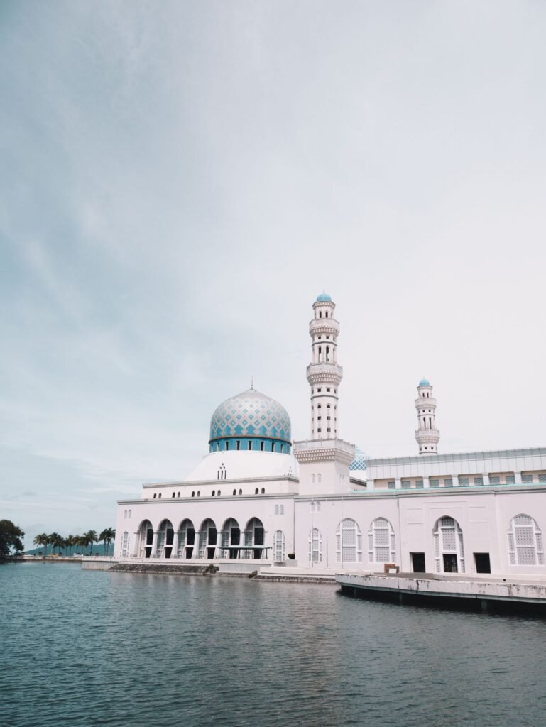 De drijvende moskee van Kota Kinabalu