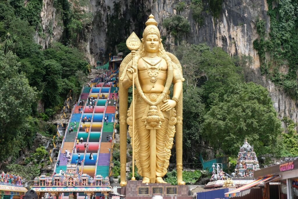 Trap en beeld bij de Batu Caves