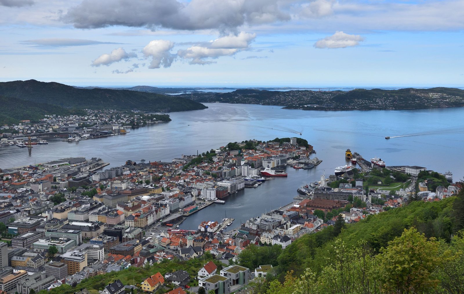 Uitzicht over Bergen vanaf Fløyen