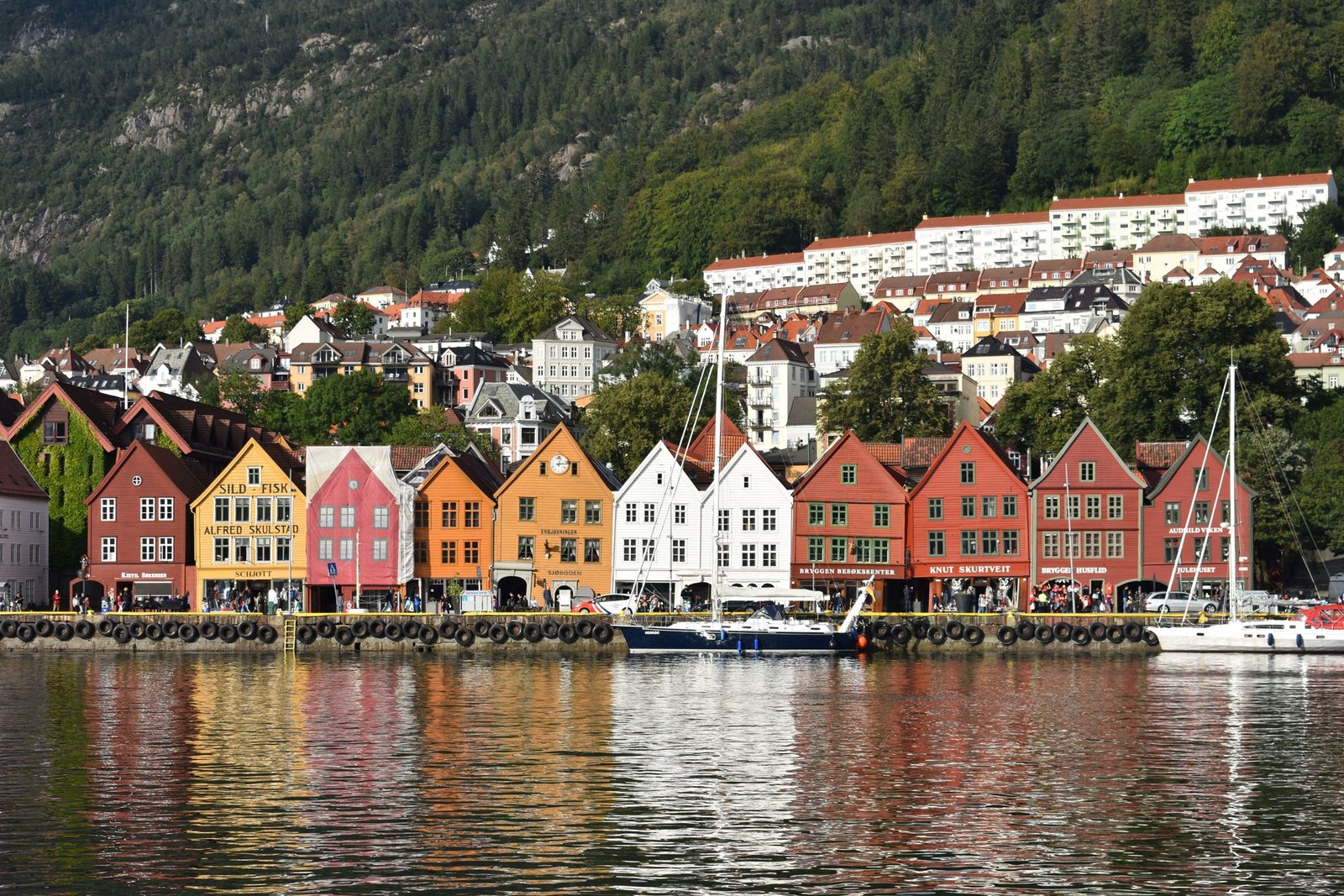 Gekleurde huizen van Bryggen in Bergen