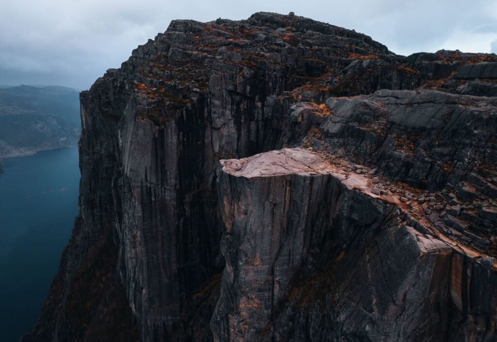 Kliffen bij Preikestolen