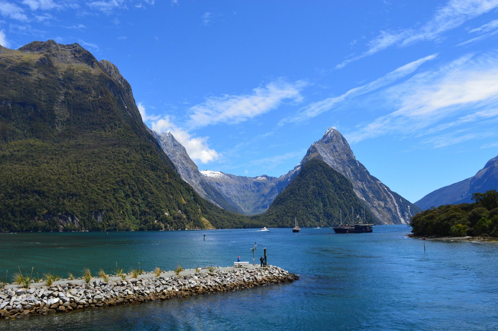 Milford Sound met Mitre Peak