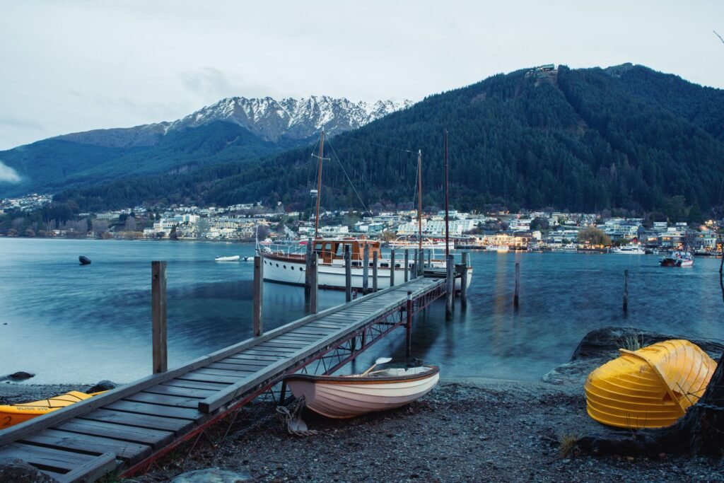 Steiger en bootjes in Queenstown