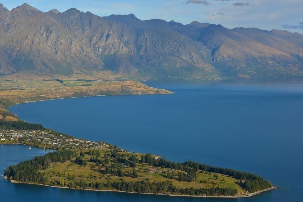 The Remarkables boven Lake Wakatipu