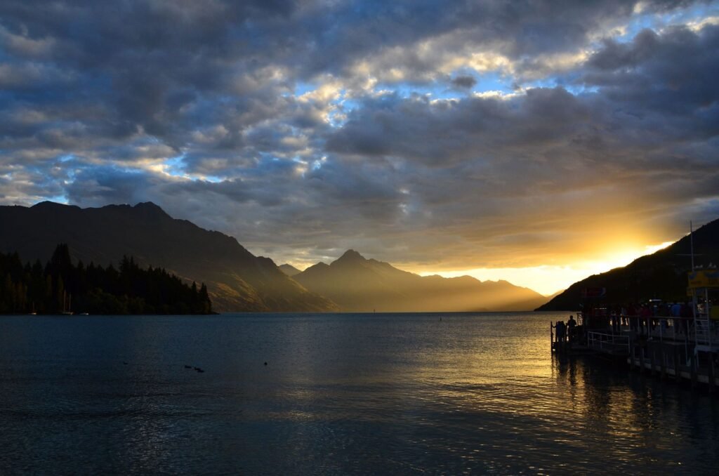Zonsondergang boven Lake Wakatipu