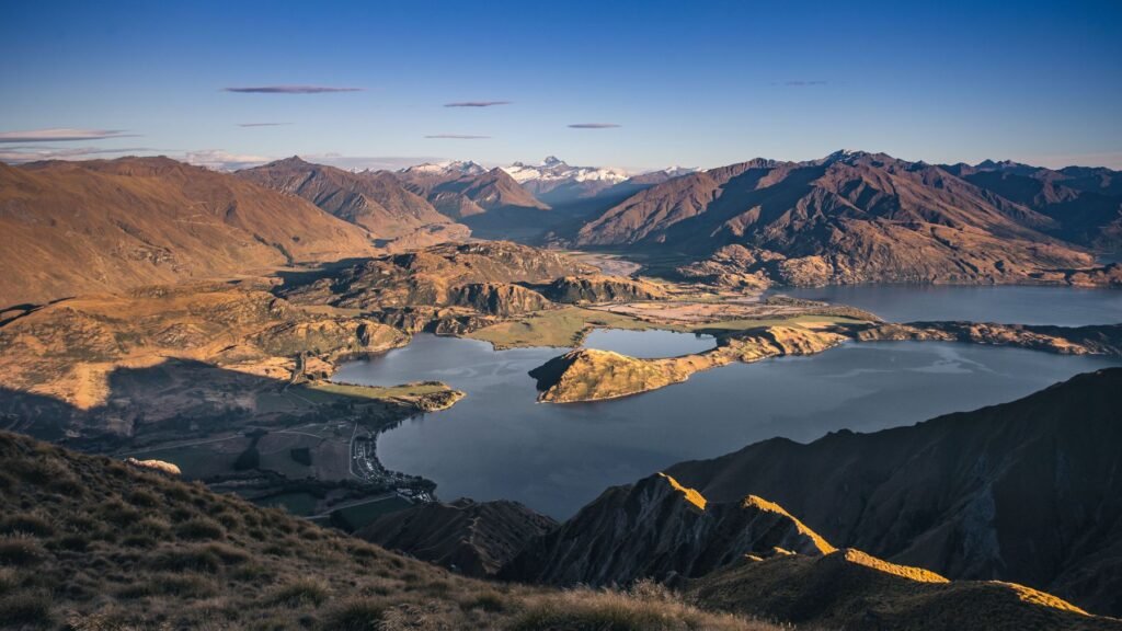 Uitzicht over de meren bij Wanaka