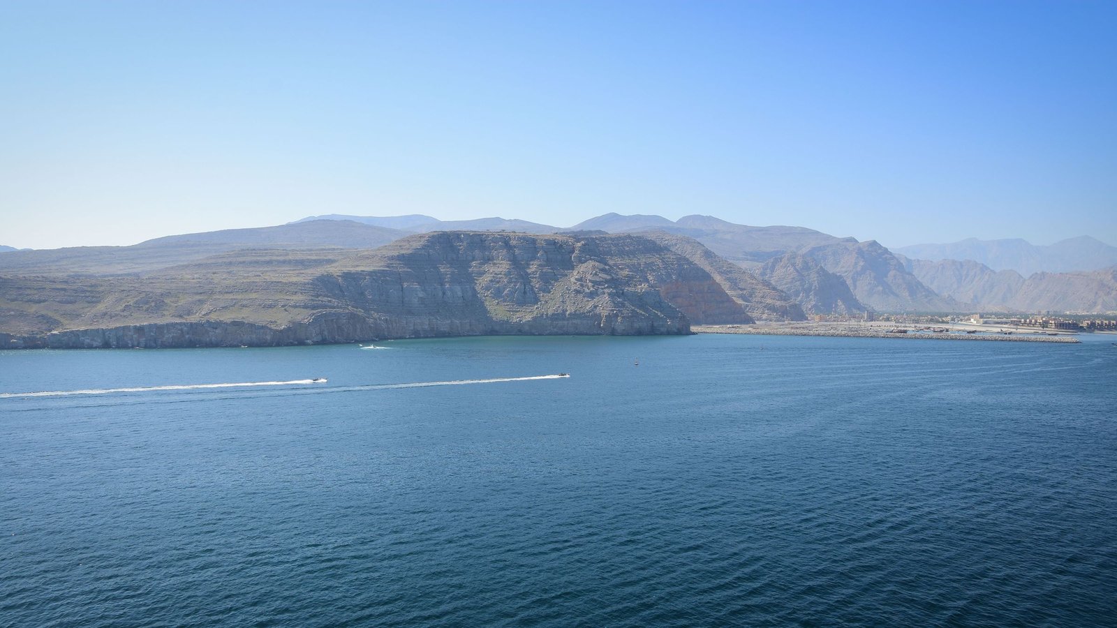 De ruige kust van Musandam bij Khasab