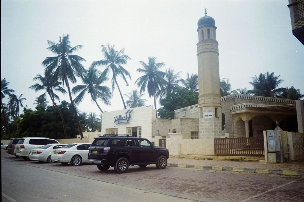 Moskee met palmen in Salalah