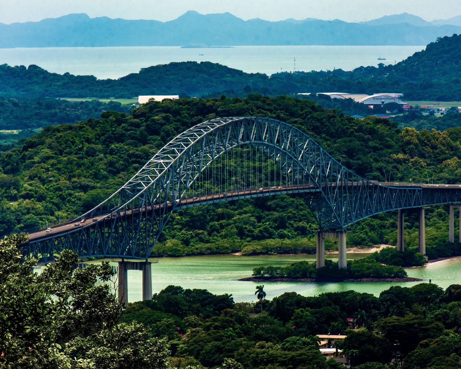 De Brug van de Amerika’s over het Panamakanaal