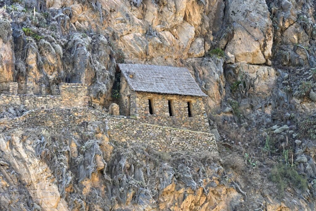 De Inca-terrassen van Ollantaytambo in de Heilige Vallei