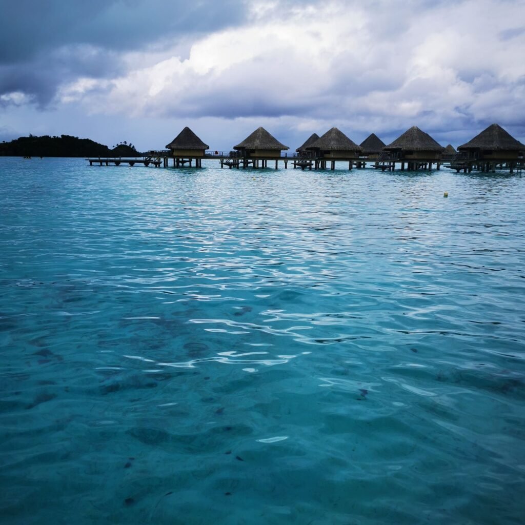 Overwaterbungalows in de lagune van Bora Bora