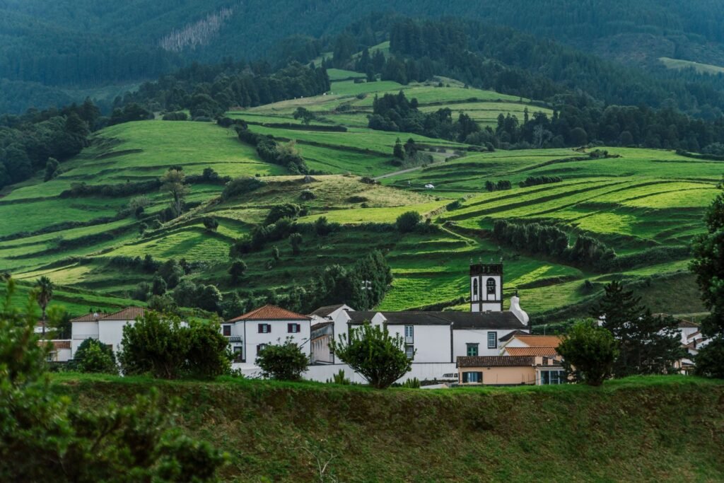 Groene velden op de Azoren