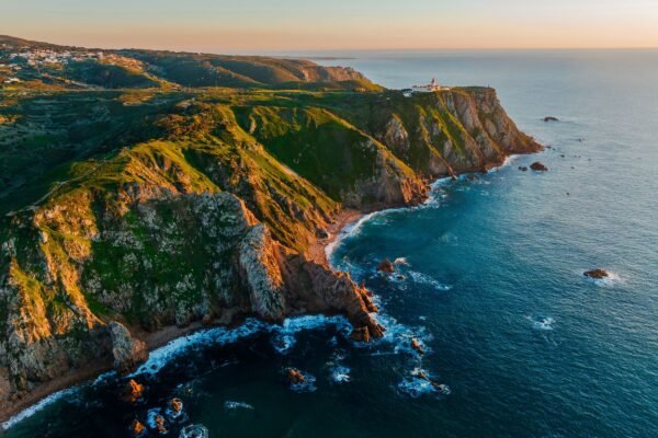 Kaap en kliffen aan de Portugese westkust
