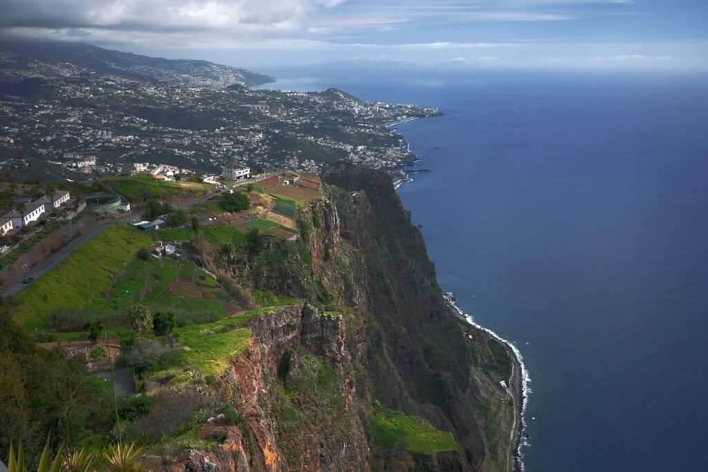 Kliffen aan de kust van Madeira