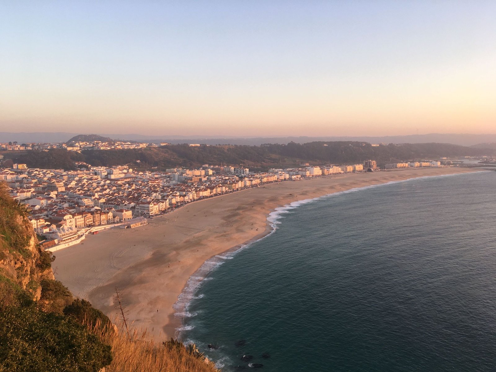 Nazaré bij zonsondergang