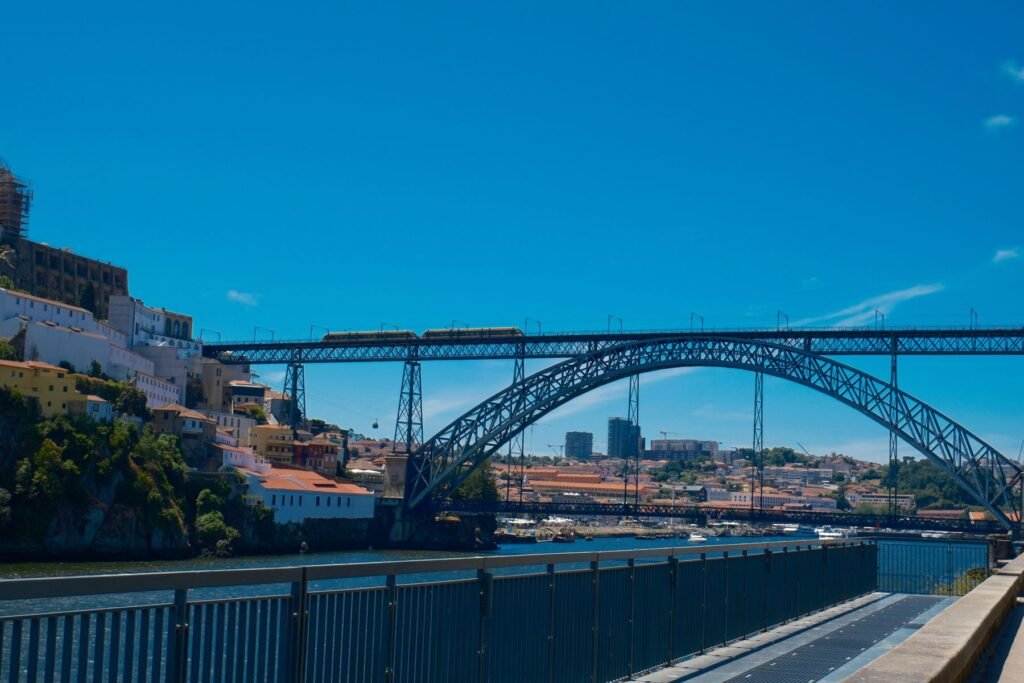 De brug Dom Luís I in Porto