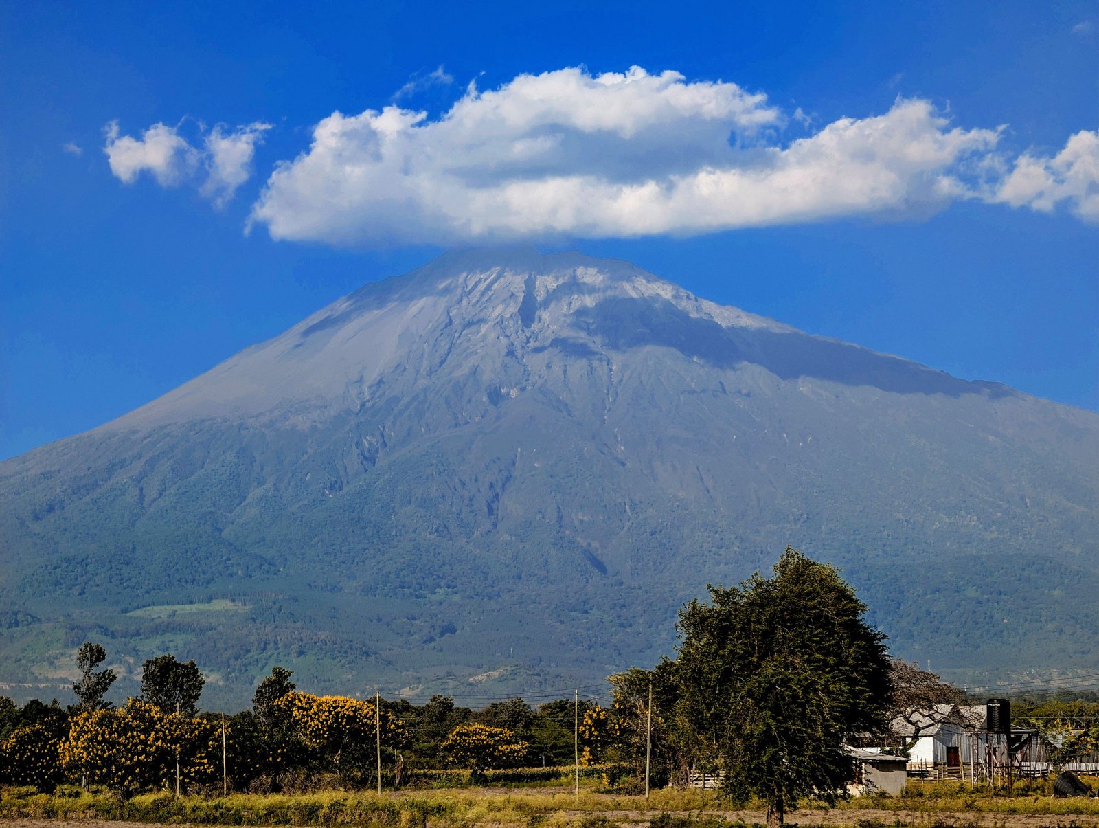 Mount Meru boven Arusha