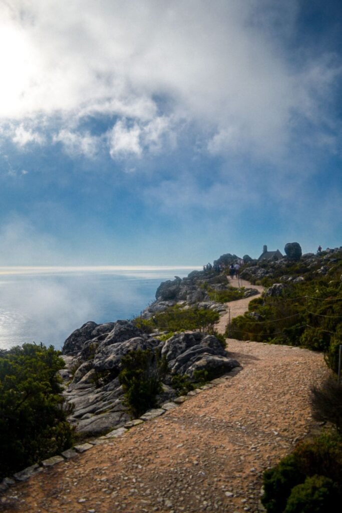 Wandelpad over de top van de Tafelberg