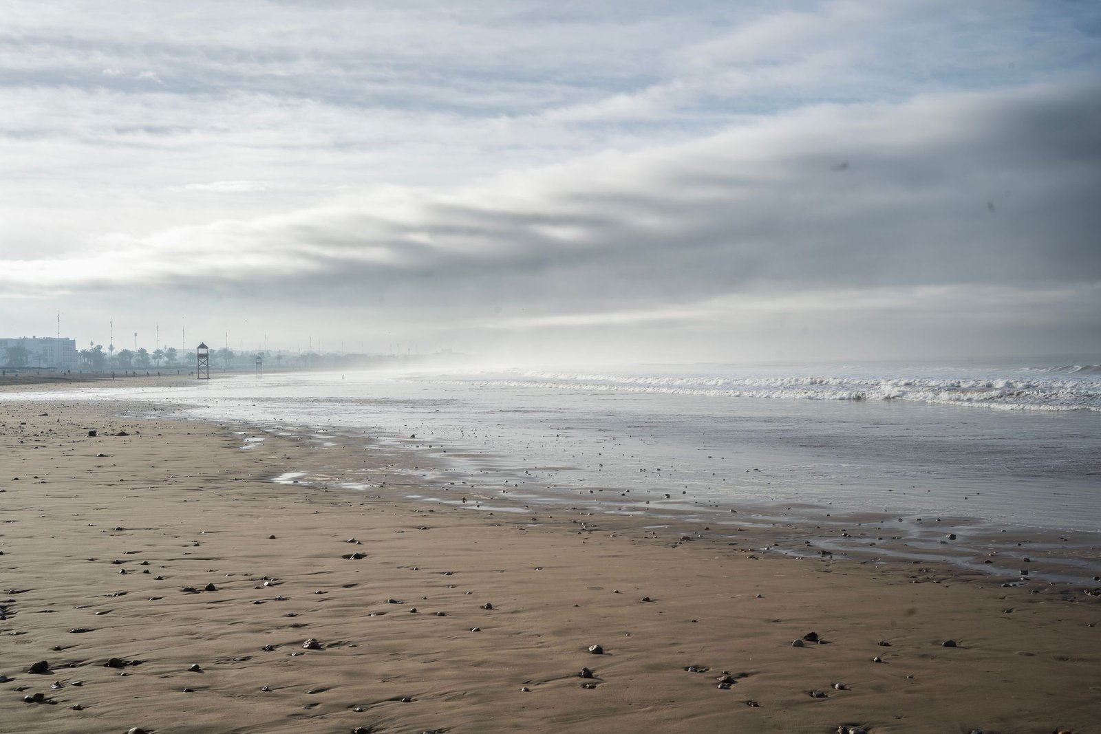 Breed zandstrand van Agadir
