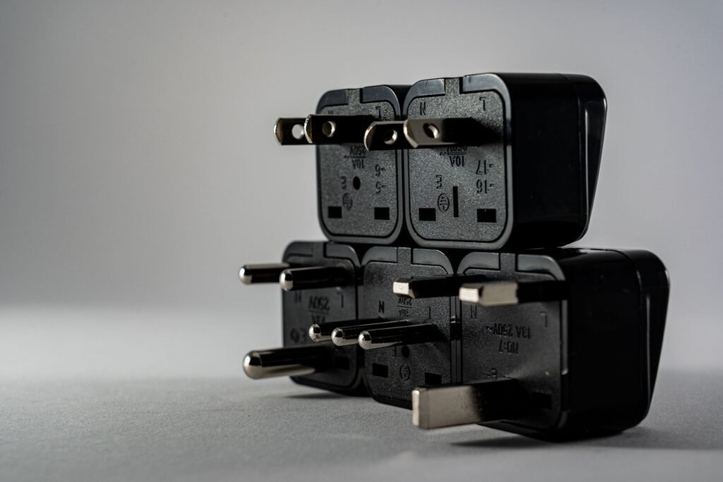 Reisstekkers en adapters