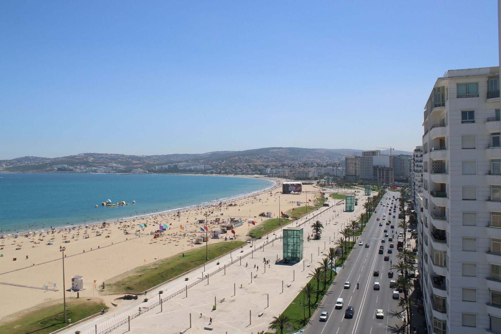 De baai en boulevard van Tanger
