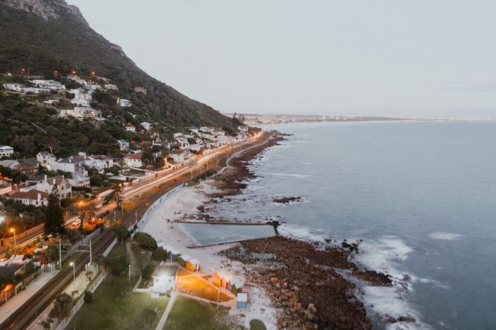 De boulevard van Sea Point aan de Atlantische kust van Kaapstad