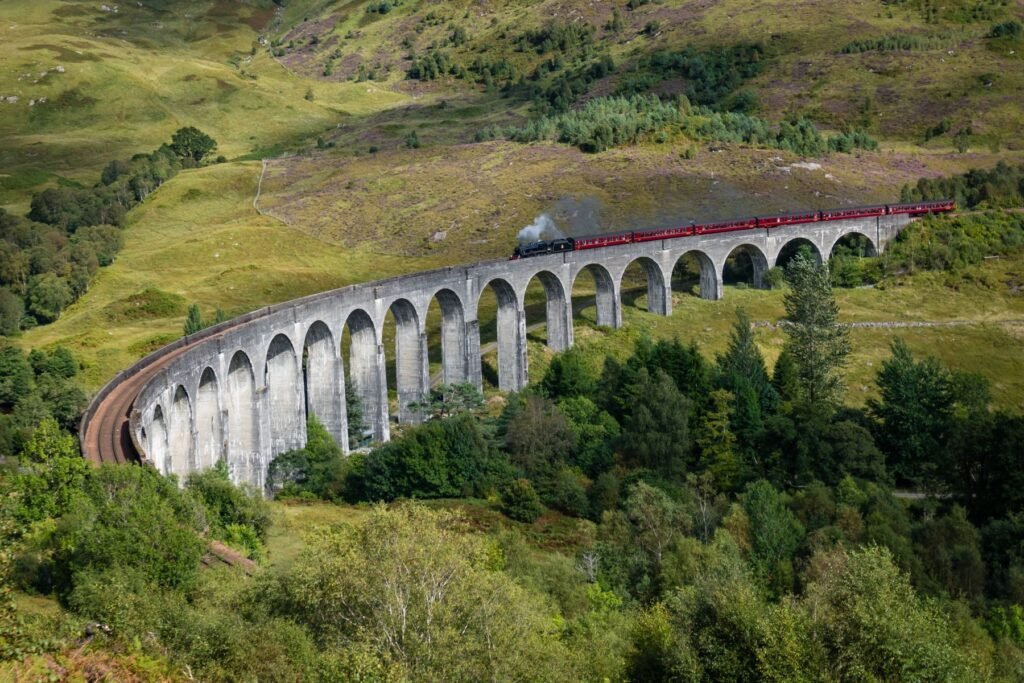 Stoomtrein over het Glenfinnan-viaduct