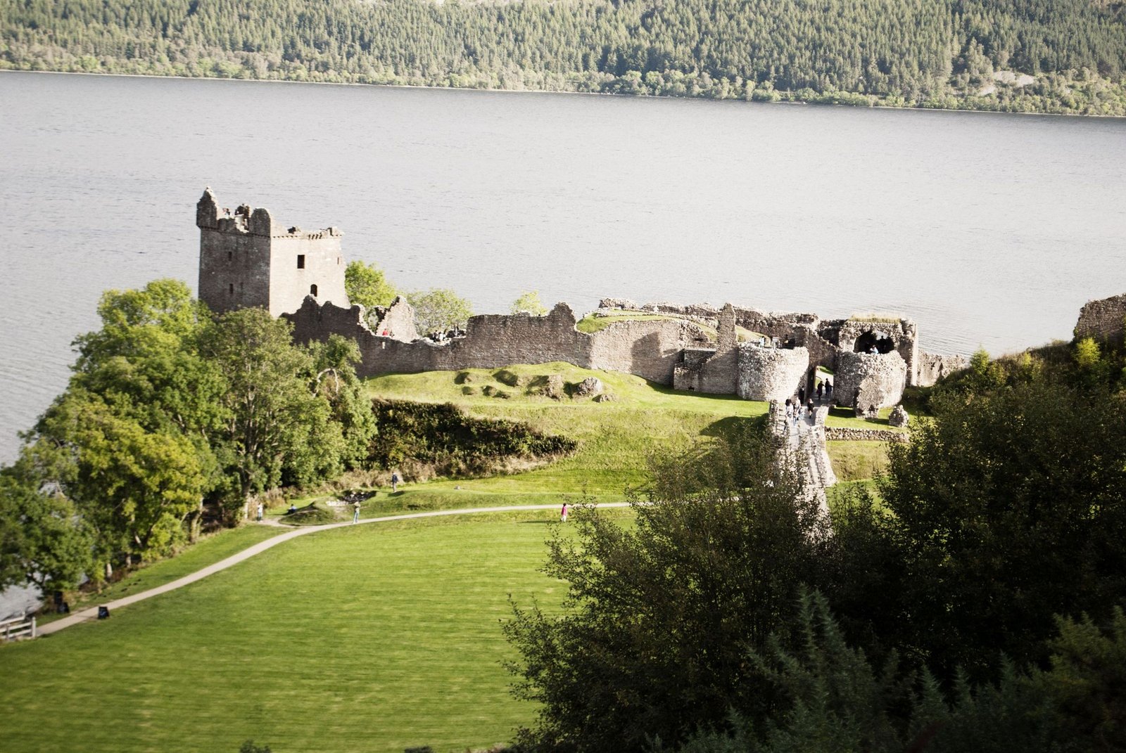 Urquhart Castle aan Loch Ness