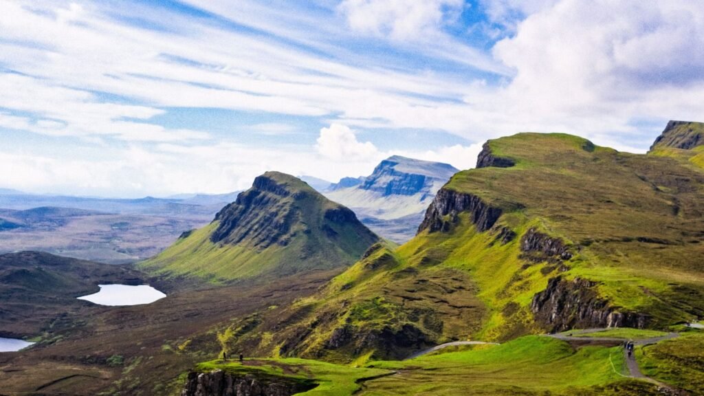 Groene heuvels van de Quiraing