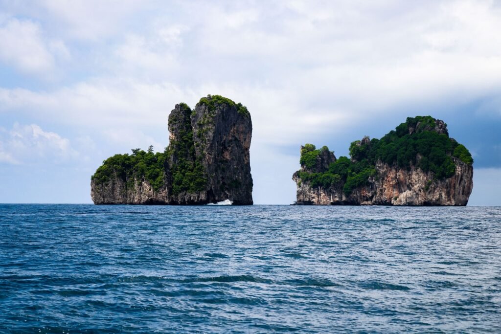 Kalksteeneilanden in de Thaise zee