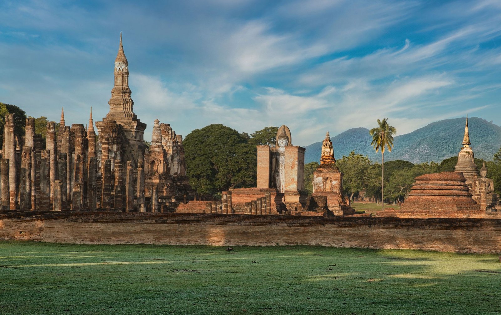 Tempelruïnes van Wat Mahathat in Sukhothai